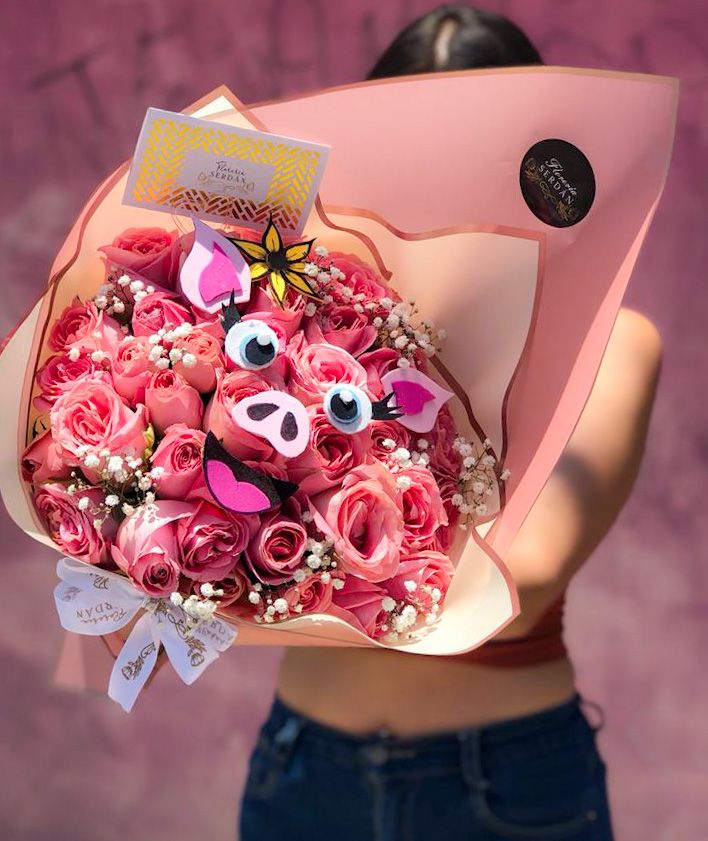 Ramos de 24 rosas personalizados